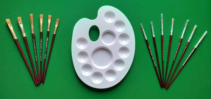 FIRST CLICK" Art 12 Wells 301 Kidney Shaped Plastic Palette + Set of Rounded Brushes + Flat Painting Brushes - Image 1