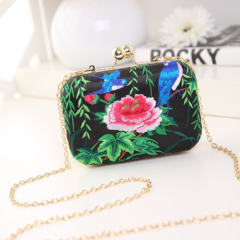 Embroidered Embroidered Clip Box Evening Dinner Bag Fashionable All-Match Women'S Shoulder Crossbody Chain Bag - Image 1