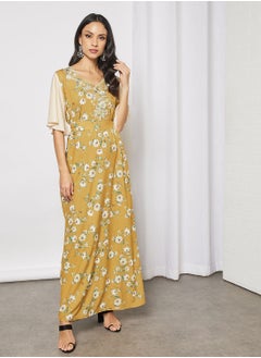 Jalabiya With Light Floral Embroidery In Short Sleeves With Belt