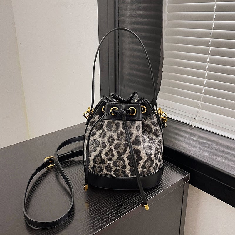 Leopard Print Handbag Korean Style Personalized Trendy Shoulder Bag Simple Crossbody Bucket Bag Bucket Type Lightweight - Image 2