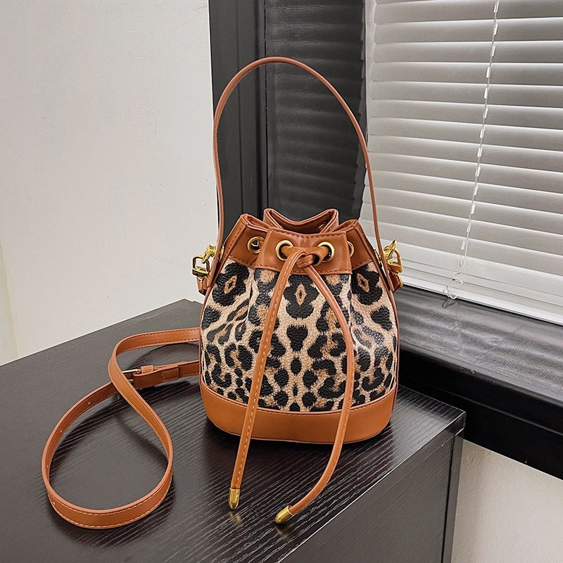 Leopard Print Handbag Korean Style Personalized Trendy Shoulder Bag Simple Crossbody Bucket Bag Bucket Type Lightweight - Image 4