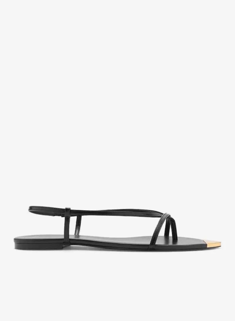 مانجو صنادل بشريط وتصميم متباين