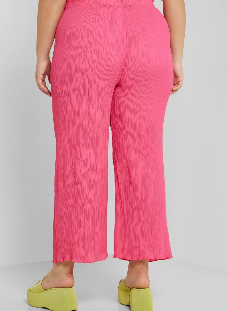 Ginger Plus Textured Detail Wide Leg Pants