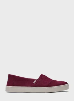 TOMS Qatar Store 25-80% OFF Doha, and other cities