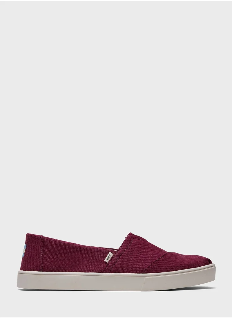 TOMS Casual Flat Slip Ons