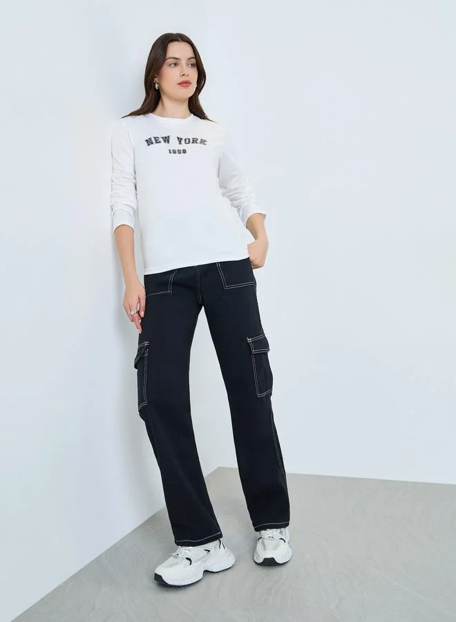 ستايلي تيشيرت بأكمام طويلة وطبعة جرافيك