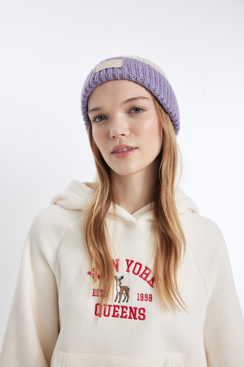 DeFacto Woman Woven Labeled Knitwear Beanie  - Image 1
