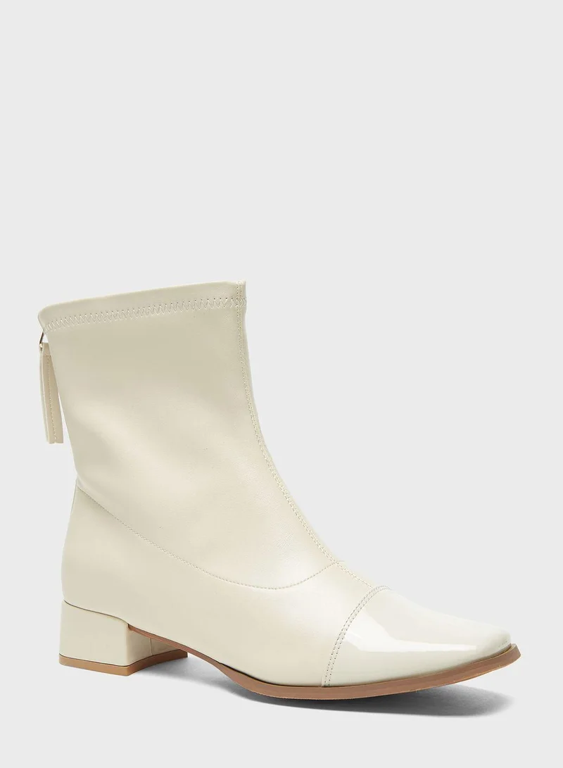 شو اكسبرس Essential Ankle Boots