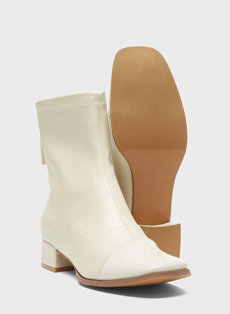 شو اكسبرس Essential Ankle Boots