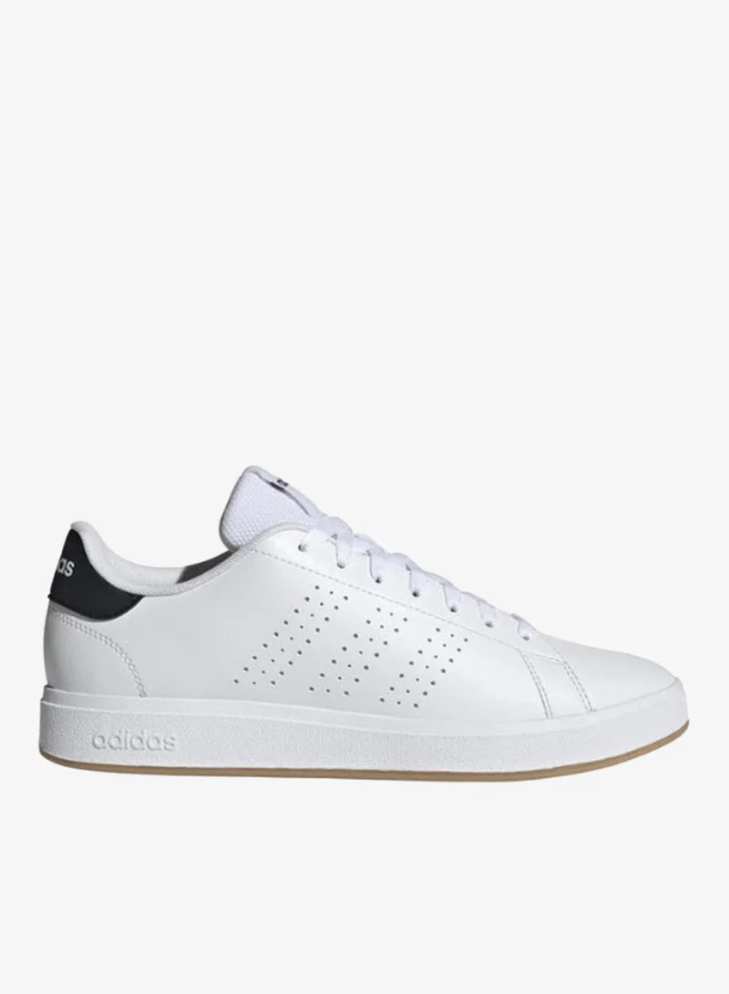 اديداس أحذية رياضية رجالية بيضاء   .