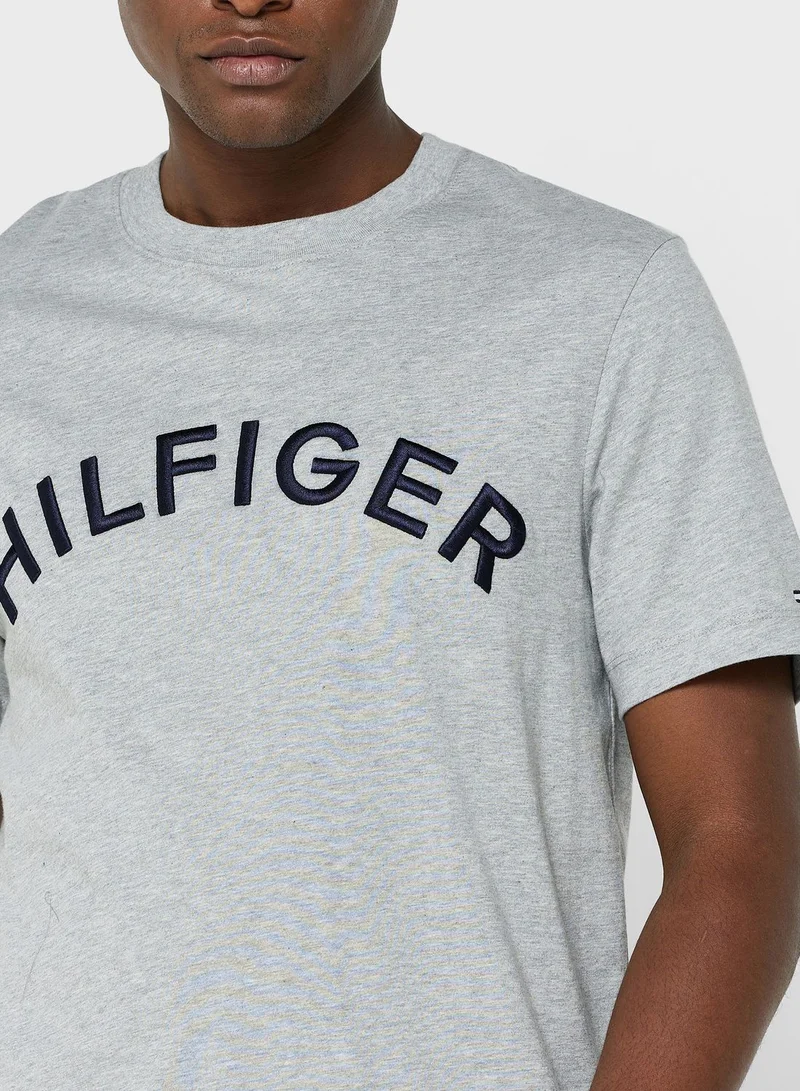 TOMMY HILFIGER Logo Crew Neck T-Shirt
