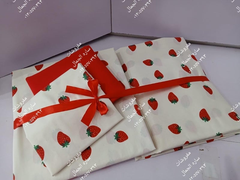 King Size Bed Set 5 Pieces Cotton Amreya Flat Sheet 240x240cm 2 Pillow 170cm 2 Pillow Cases Strawberry Pattern
