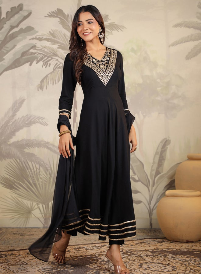 Janasya Embroidered Anarkali Kurta with Dupatta Set - Image 4