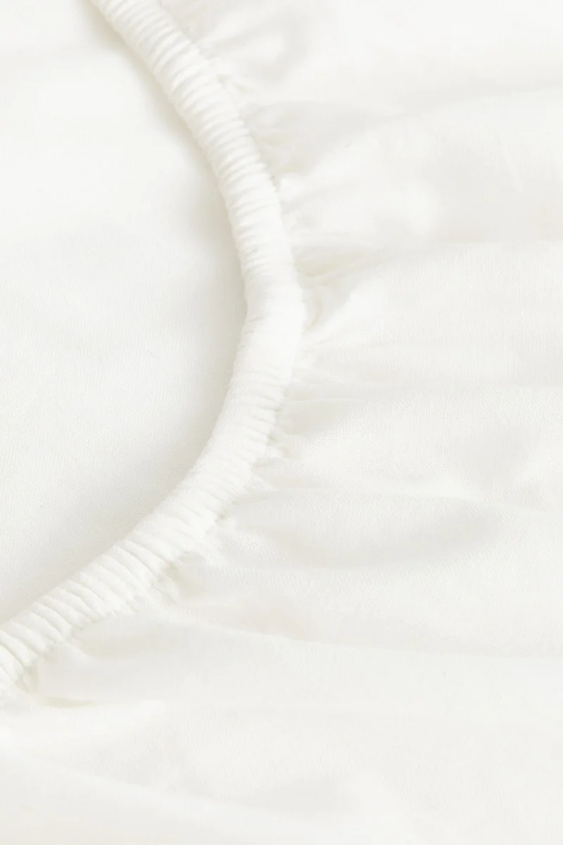 اتش اند ام Cot fitted sheet
