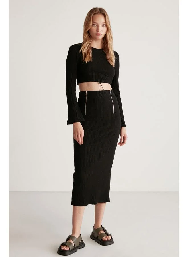Ethiquet LAUREN Women's Slim Fit Zip Detailed Midi Black Skirt.