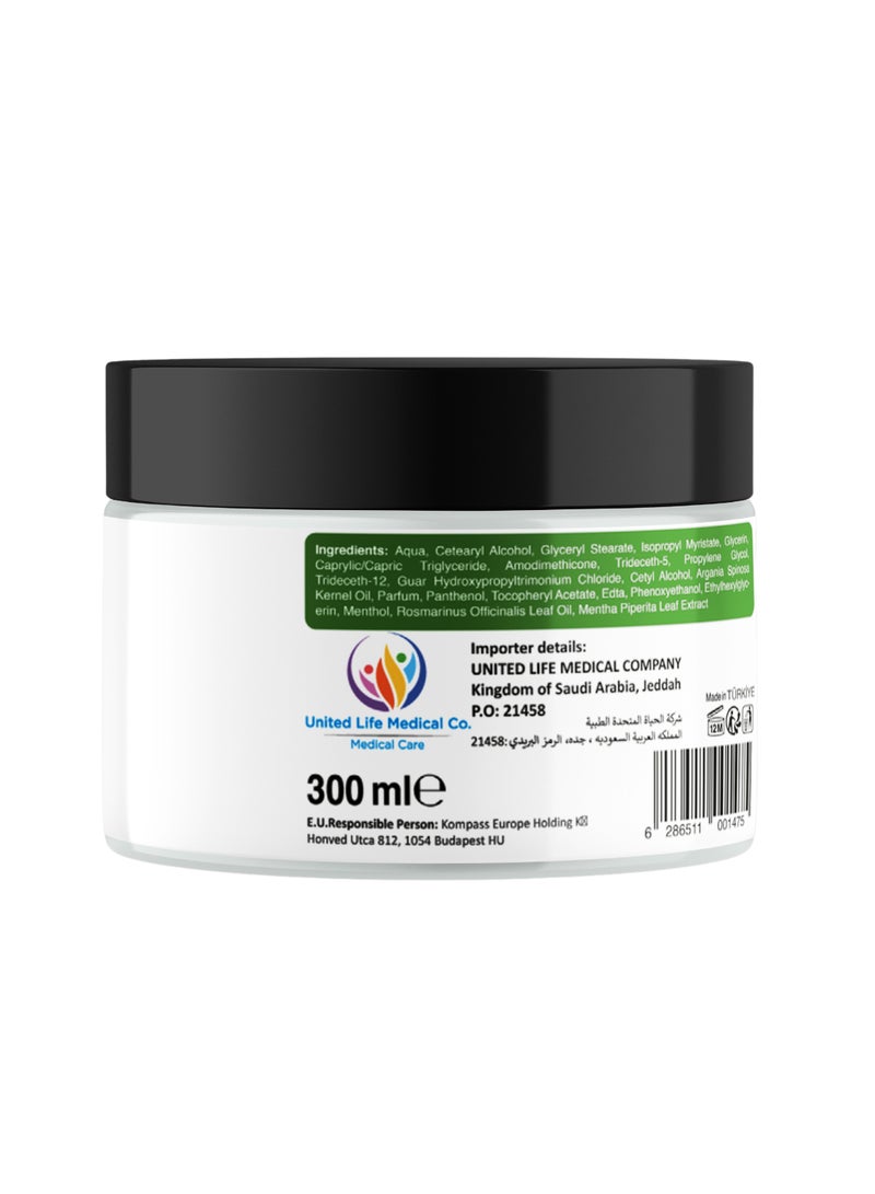 باي نيتشر باي ناتشر قناع الشعر بالروزماري
والنعناع 300 مللي - Image 3