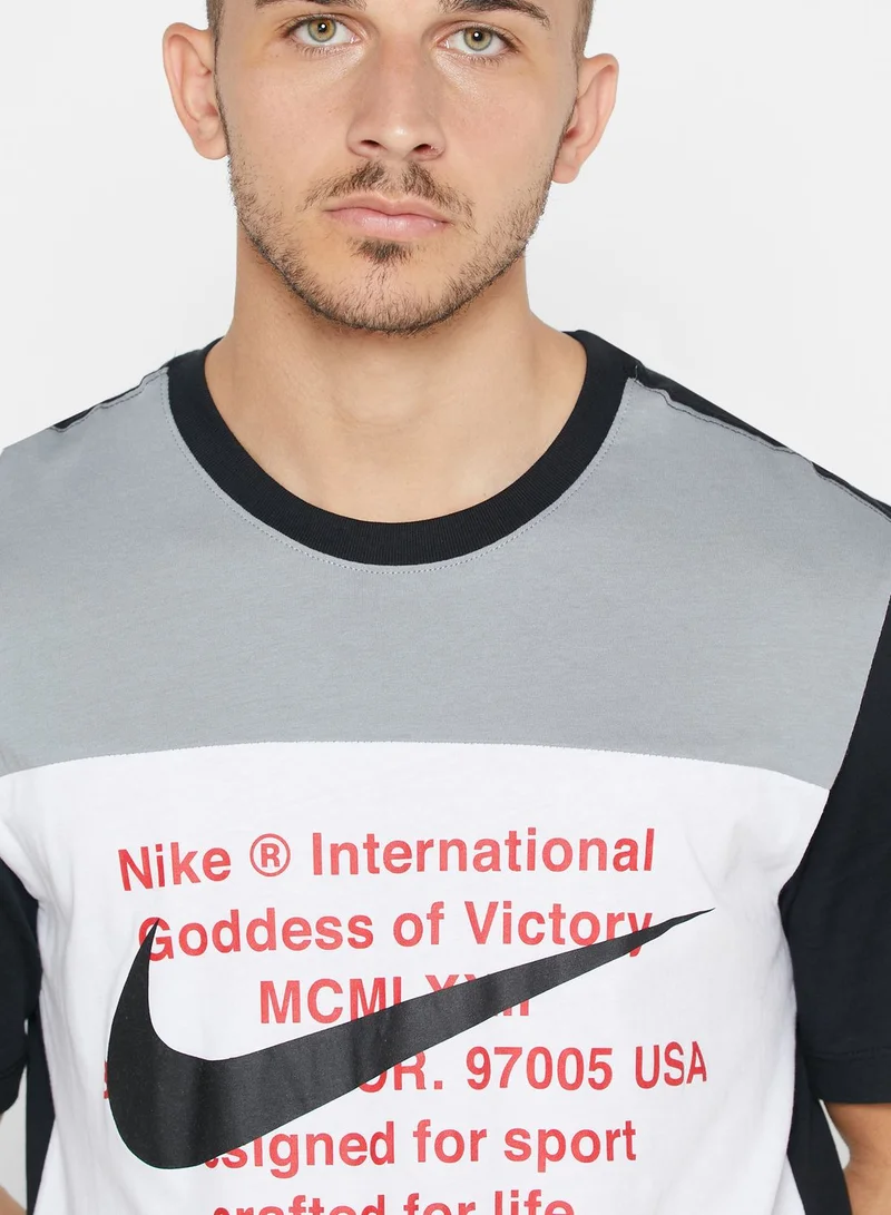 Nike NSW Swoosh T-Shirt