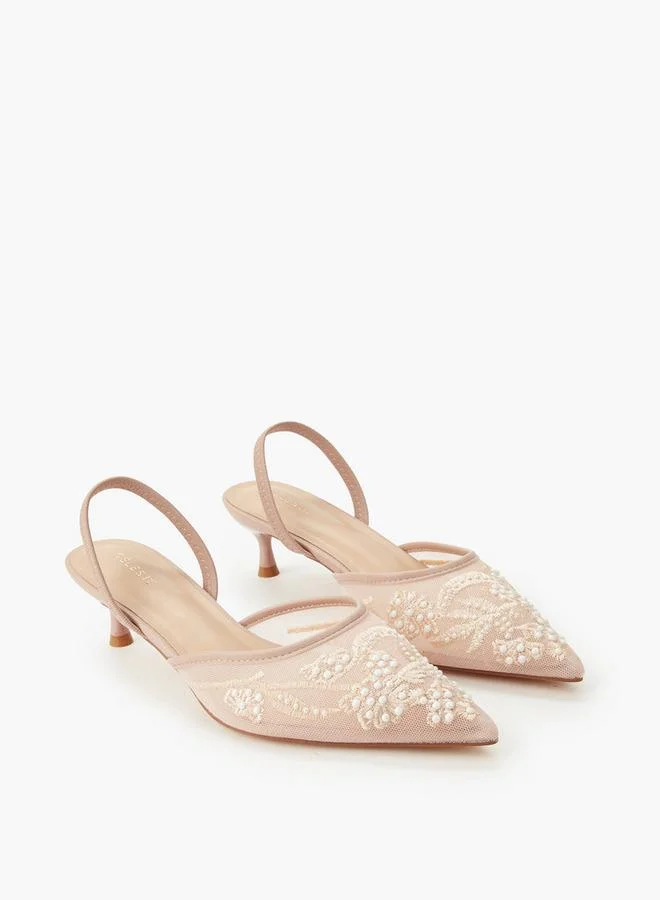 سيليست Women Embellished Kitten Heel Pointed Toe Shoes