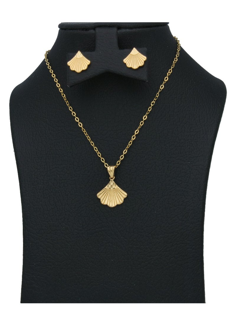FK Jewellers Gold Sea Shell Shaped Pendant Set 18KT  - Image 1