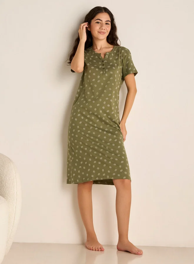Splash FAV Leaf Print Cotton Sleepshirt with Short Sleeves