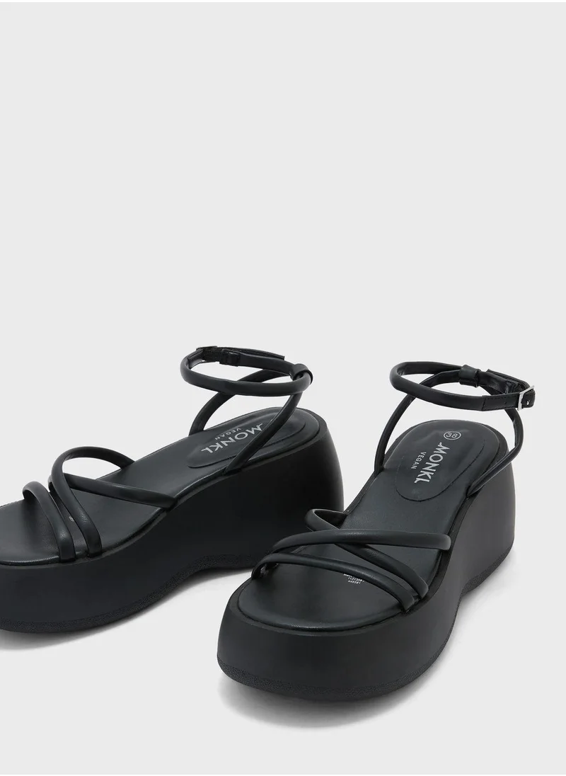 مونكي Hannie Ankle Strap Wedge Sandal