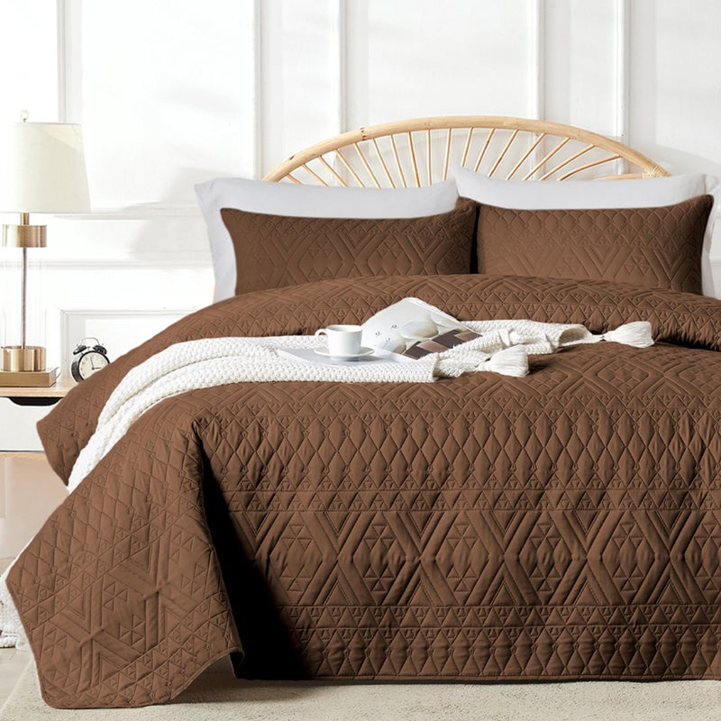 akkialla King/Cal King Size Quilt Bedding Set,Brown Lightweight Microfiber Soft Bedspread,Modern Style Geometric Pattern Coverlet Set for All Seasons,3 Piece(1 Quilt,2 Pillow Shams) - Image 1