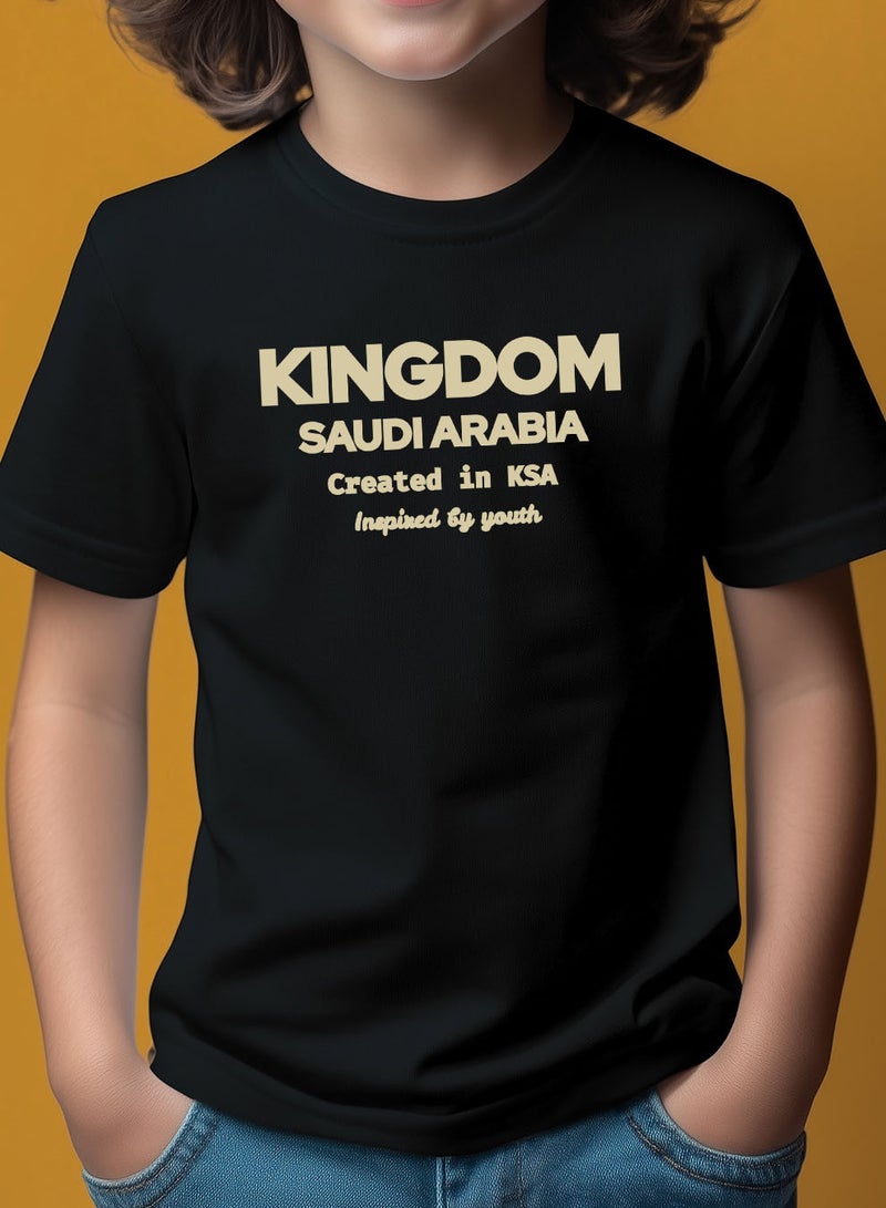 لوحة تيشيرت قطن للأطفال مناسب للأولاد والبنات لمناسبة اليوم الوطني السعودي أو للفخر بالانتماء للوطن في كل الأوقات - Image 3