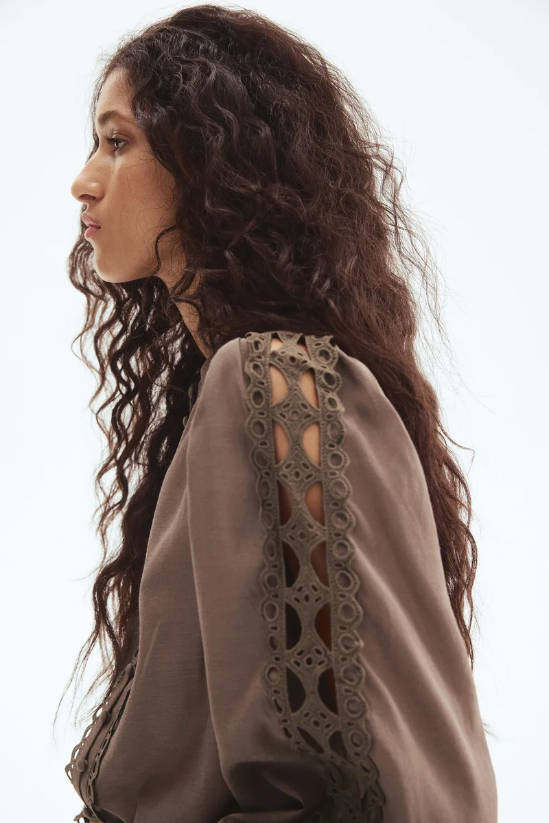 H&M Lace-trimmed blouse