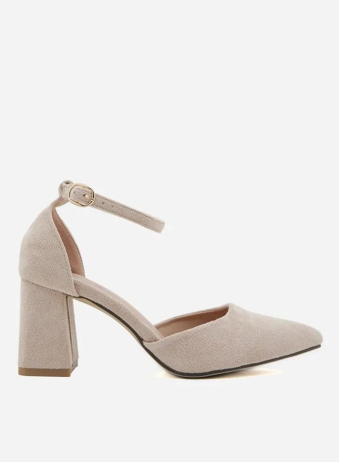 سنيك ايه بيك حذاء بكعب عريض ورباط للكاحل