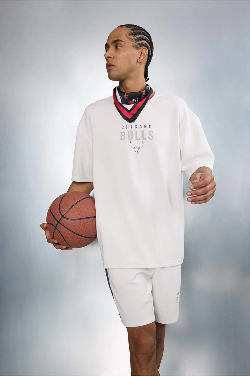 DeFacto NBA Chicago Bulls Relax Fit Crew Neck T-Shirt
