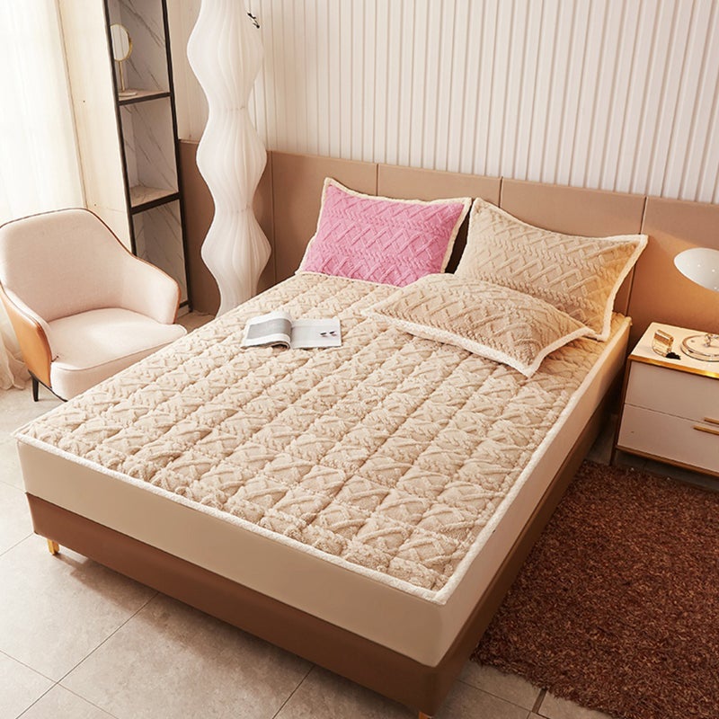 Sharpdo Winter Thickened Taffy Mattress 1.5*2 Meters Warm Antibacterial Blanket Student Dormitory Bed Protective Cover Non-slip Bedspread 2cm Thickness - Image 2