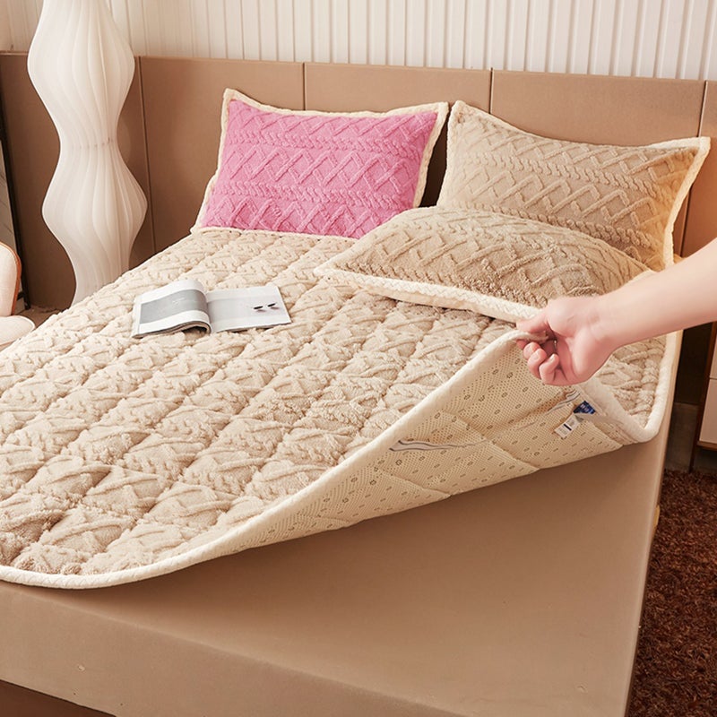 Sharpdo Winter Thickened Taffy Mattress 1.5*2 Meters Warm Antibacterial Blanket Student Dormitory Bed Protective Cover Non-slip Bedspread 2cm Thickness - Image 3
