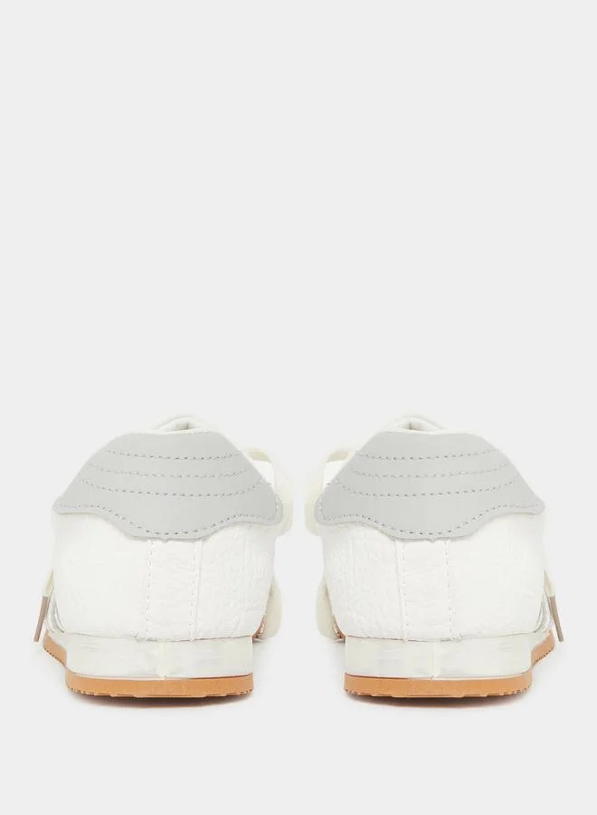 Styli Styli Striped Lace Up Sneakers