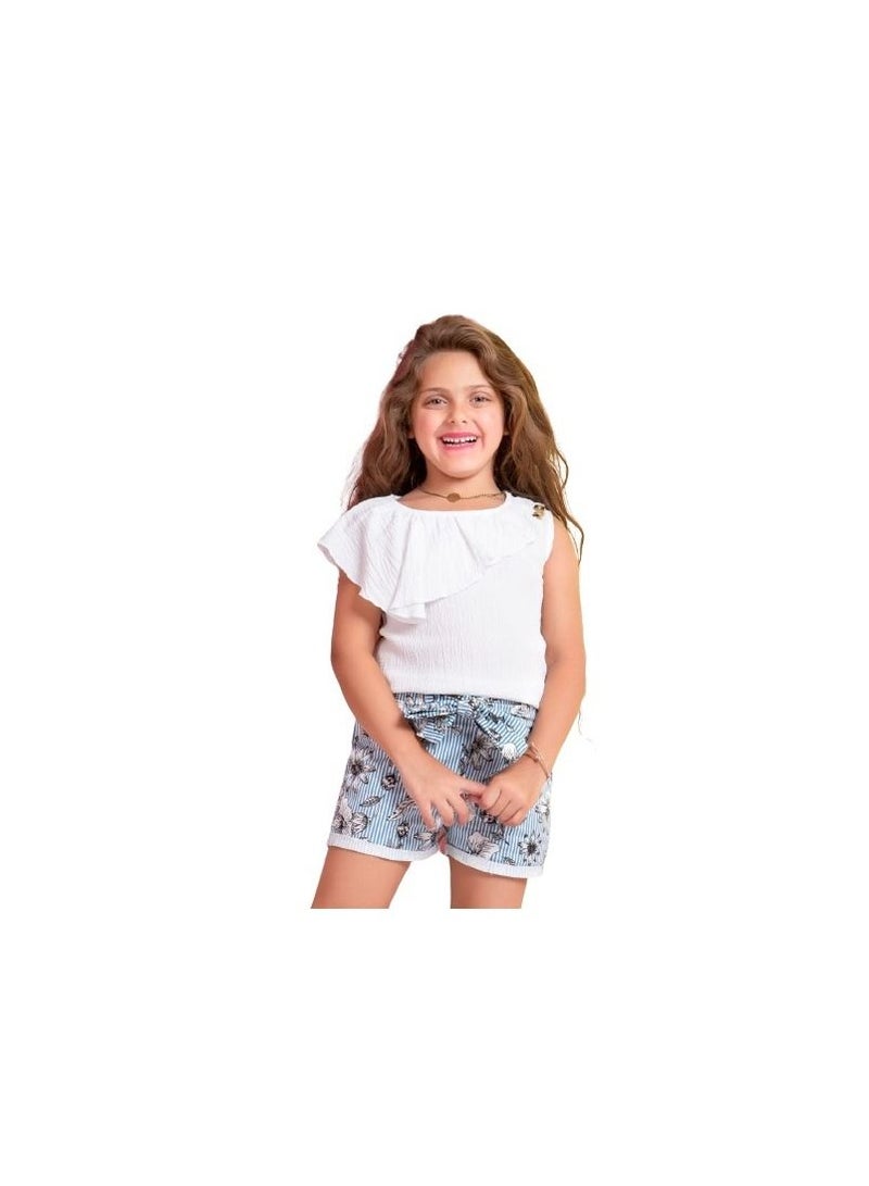 Girls' outing set consisting of a white T-shirt and light blue shorts decorated 
