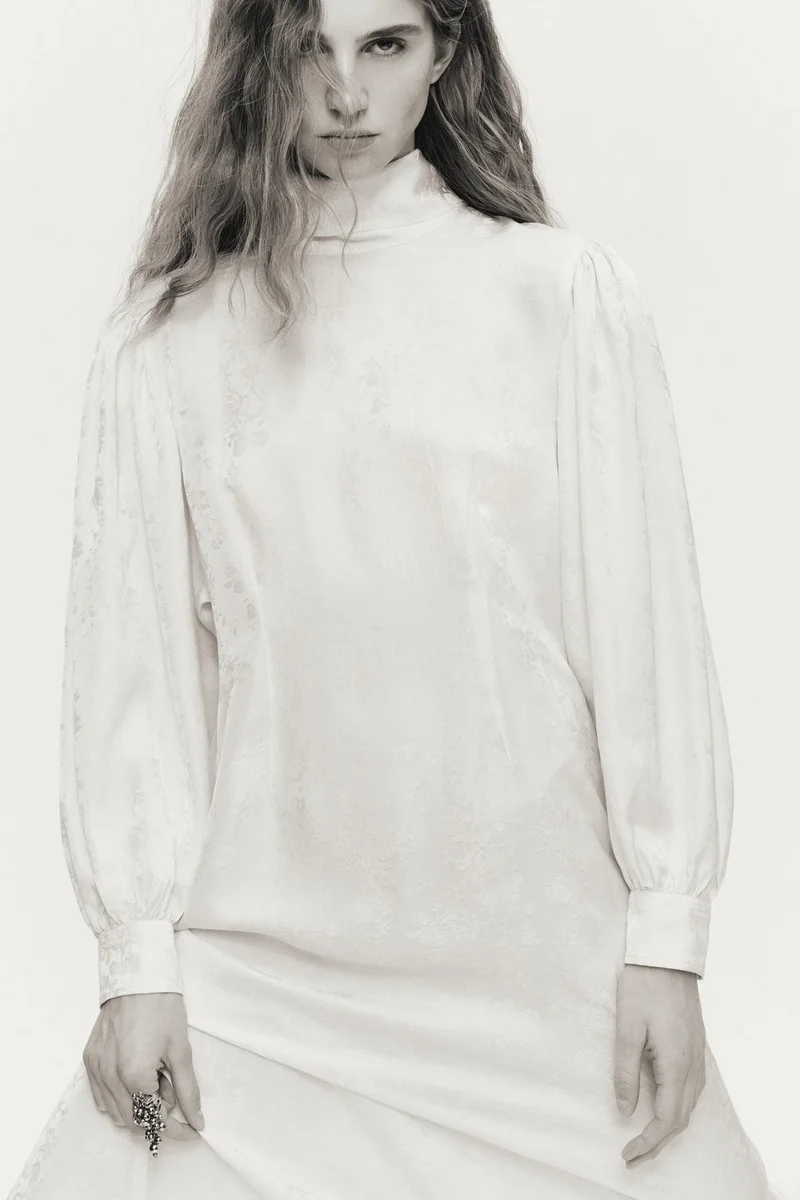 اتش اند ام فستان مزين بربطة