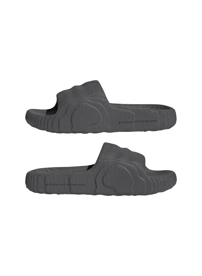 adidas أديليت 22 رمادي داكن سلايدرز للرجال