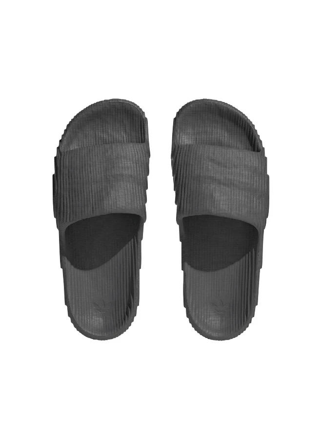 adidas أديليت 22 رمادي داكن سلايدرز للرجال