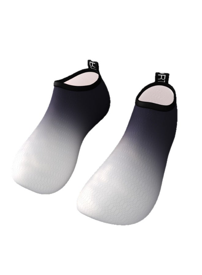 Beach Water Shoes for Women and Man,Slip-On And Non Slip Aqua Swimming Shoes for Pool Sea Beach Rubber Sole - Image 1