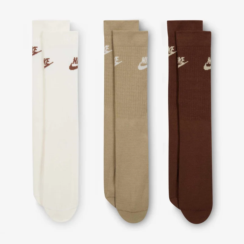 نايكي Sportswear Everyday Essential Crew Socks (3 Pairs)