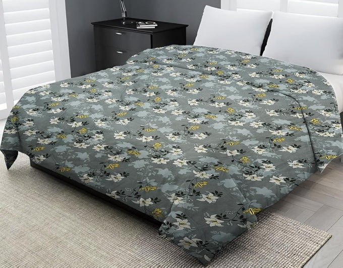 REVERSIBLE ULTRASONIC QUILTED COMFORTER SUPER SOFT 120 GSM MICROFIBER AC BLANKETDOHAR DOUBLEKING SIZE 84X96 INCHES BREATHABLE COZY FOR ALL SEASONS