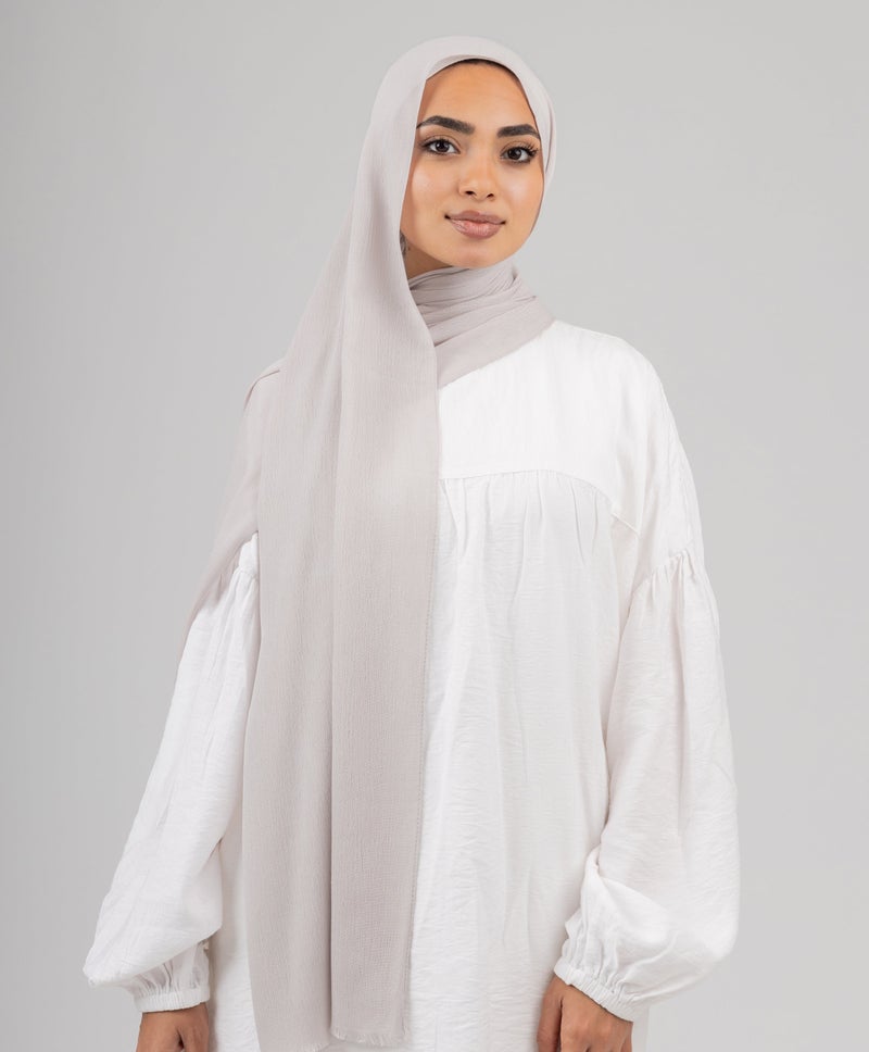 طرحة قطن مُكَوَّر فاخرة - لون فاتح رمادي