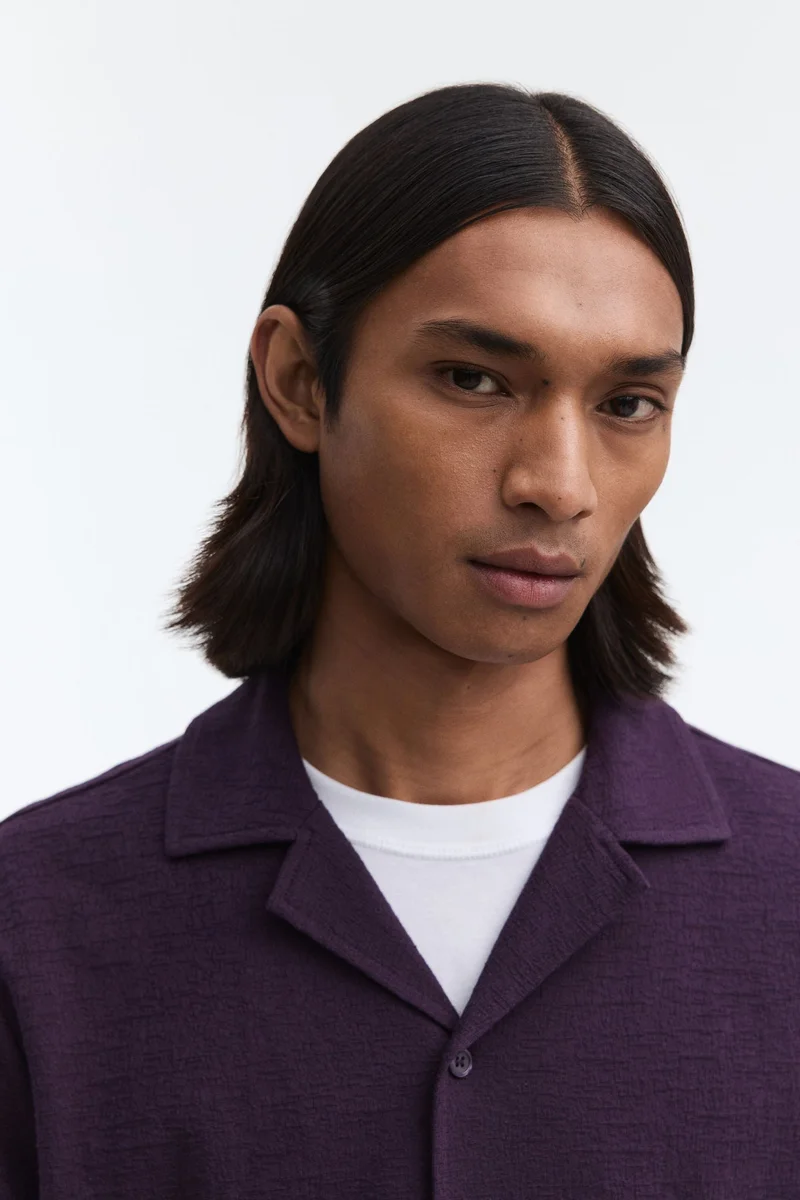 اتش اند ام قميص ريزورت بقصّة عادية