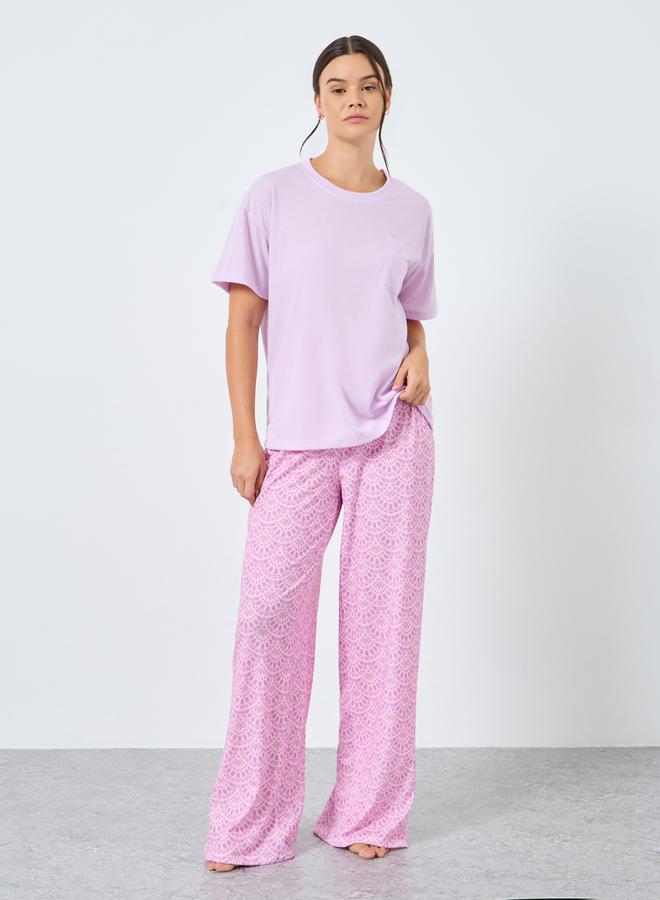 Styli Solid Drop Shoulder Pocket T-Shirt and Wavey Geo Pyjama Set - Image 1
