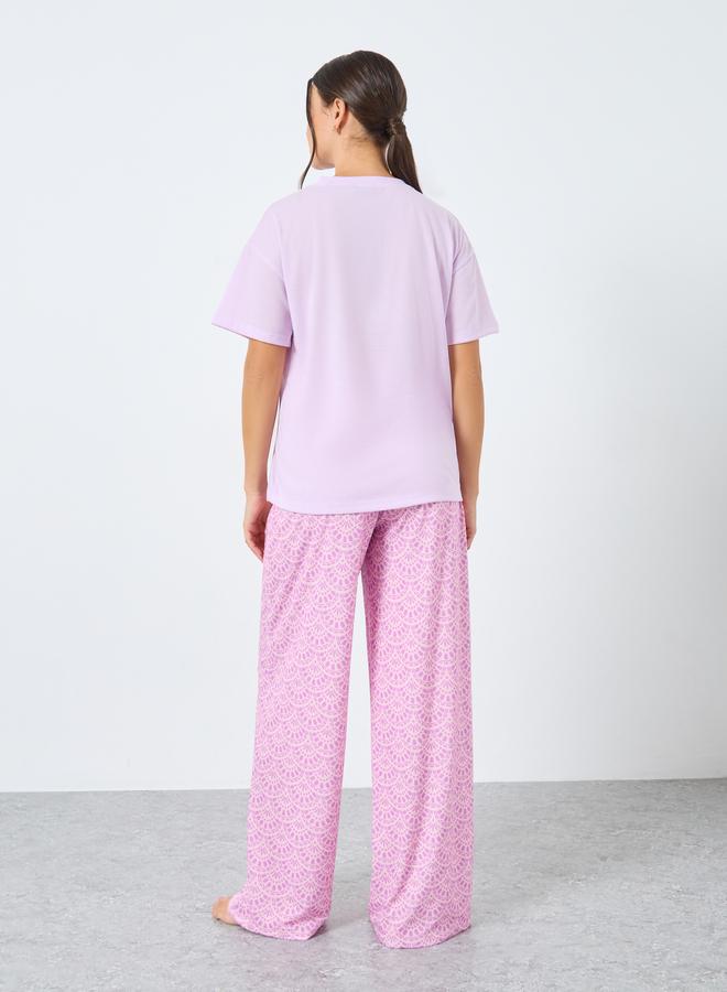 Styli Solid Drop Shoulder Pocket T-Shirt and Wavey Geo Pyjama Set - Image 4