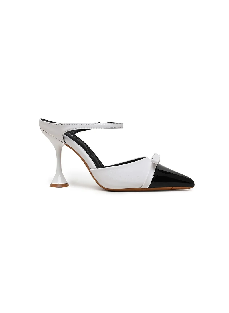 Cuple Two-toned high-heeled pointed shoe