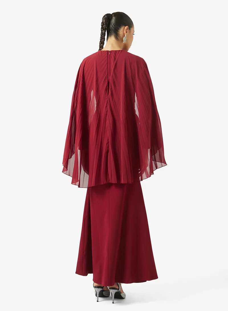 خزانة Cape Dress With Neck Embellishment
