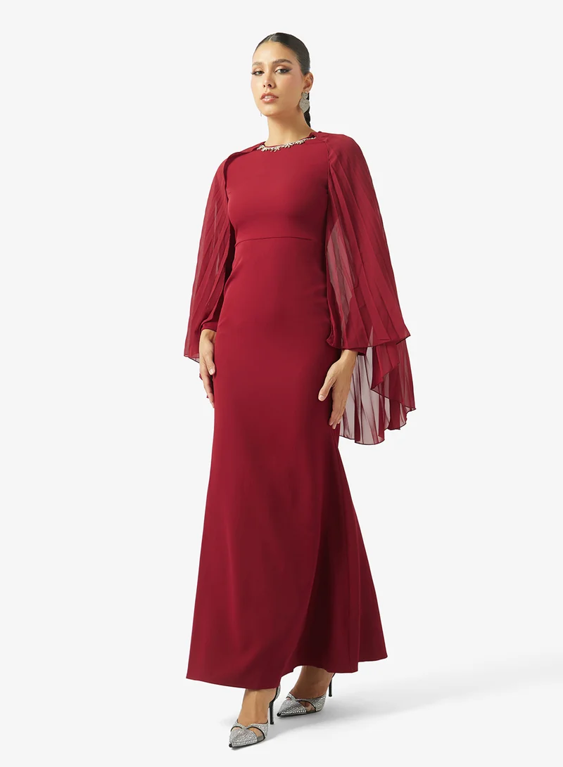 خزانة Cape Dress With Neck Embellishment