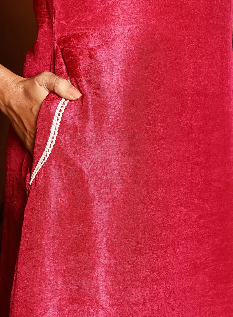  قصة Women's Venetian Red Silken Lacework Kurta Set