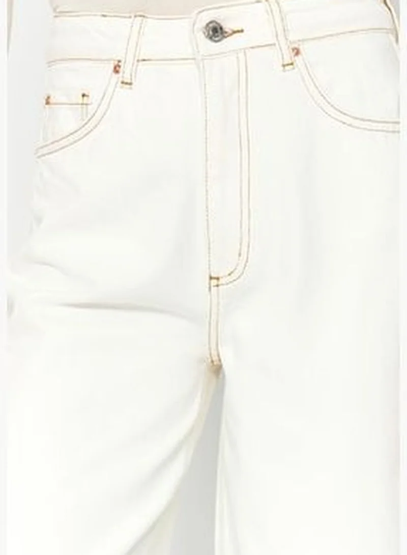 trendyol White High Waist Barrel Jeans TWOSS23JE00295