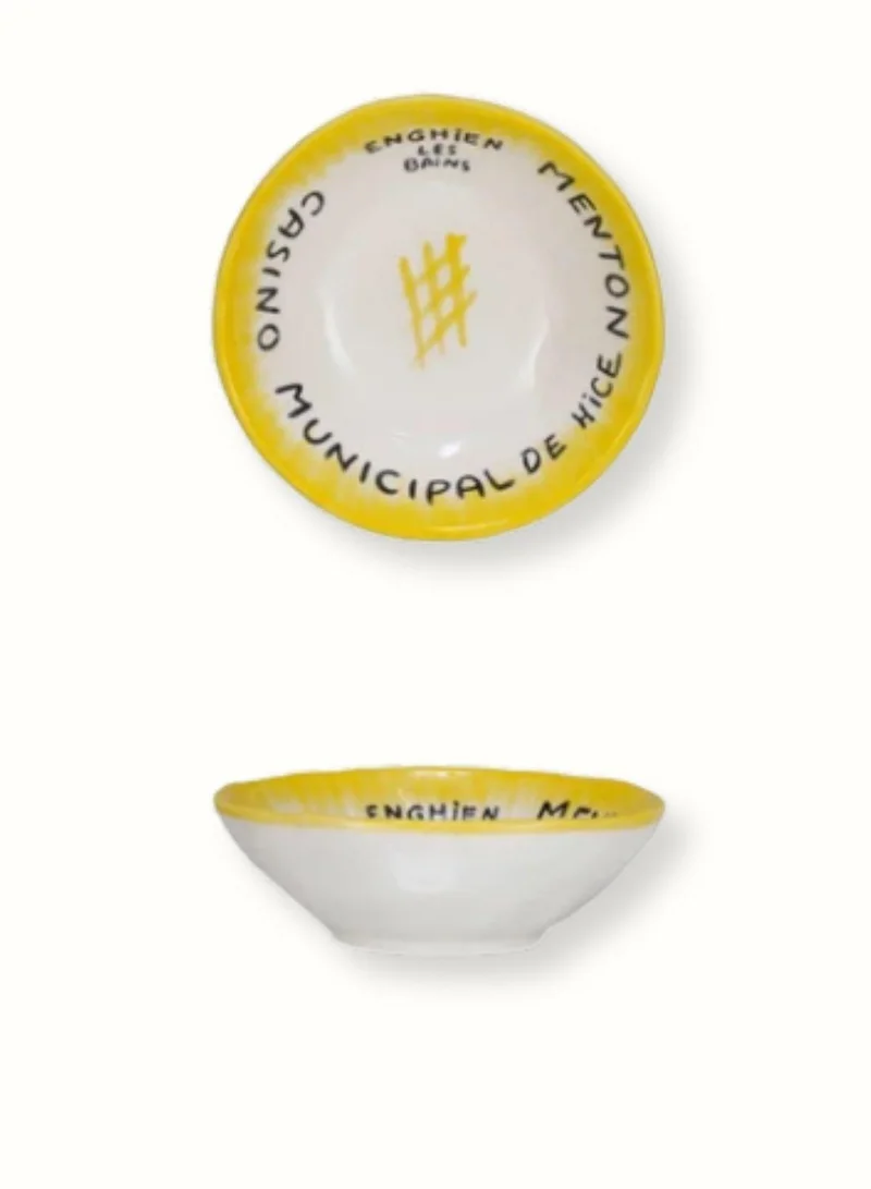 سوق الزعفران وعاء فندقي قديم بنقوش زخرفية – أصفر